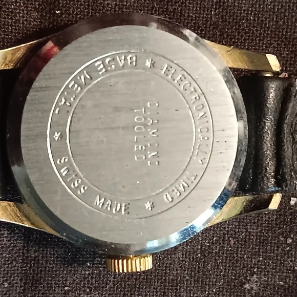 Vintage Swiss made Ladies Manson watch - Picture 2 of 3